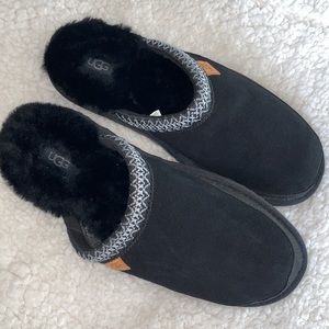 Men’s UGG slippers